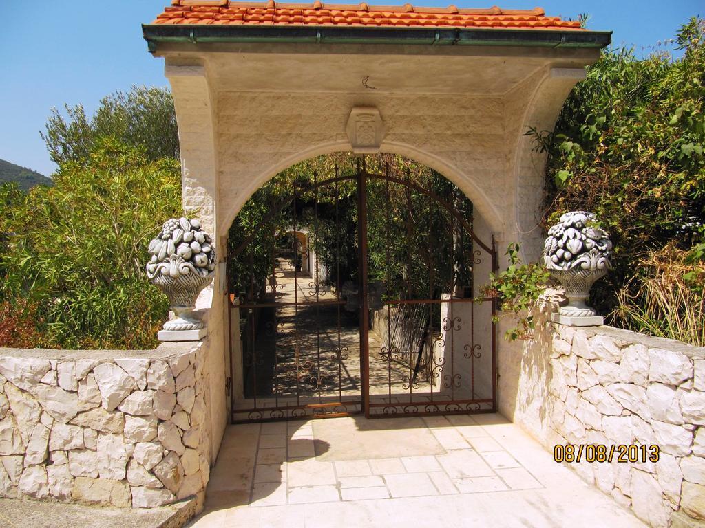 Apartmans And Rooms Dunjini Dvori Korčula Extérieur photo
