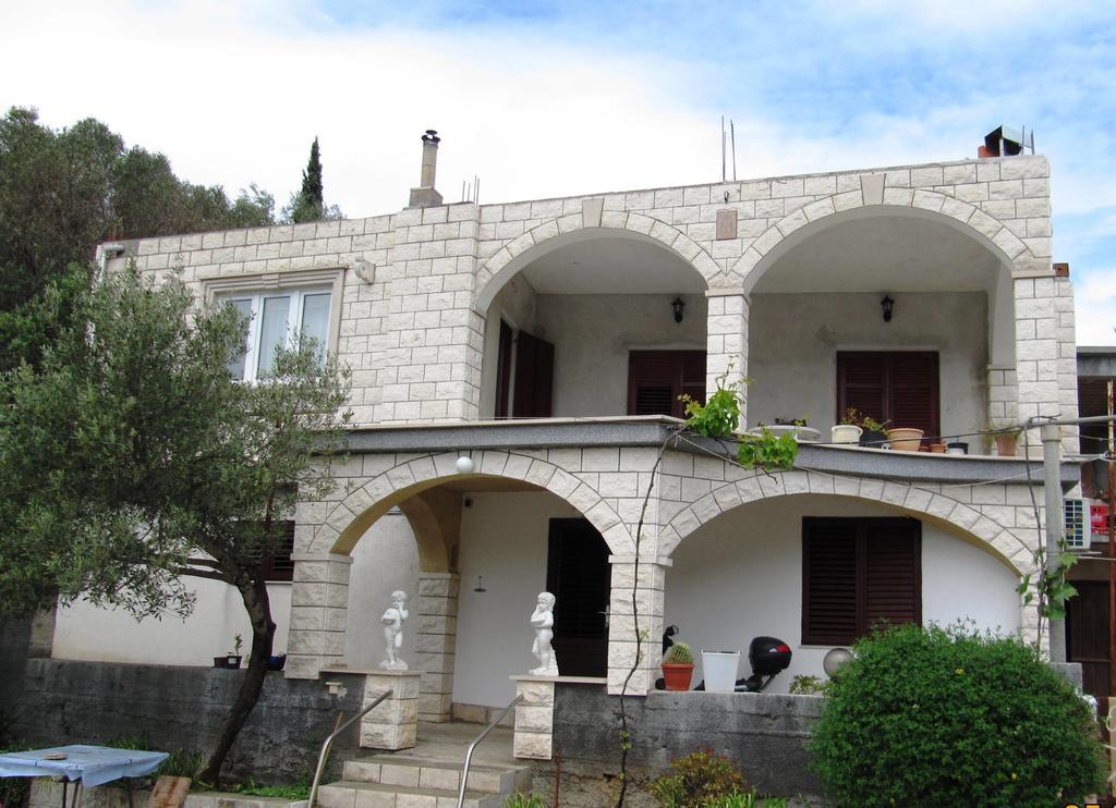 Apartmans And Rooms Dunjini Dvori Korčula Extérieur photo