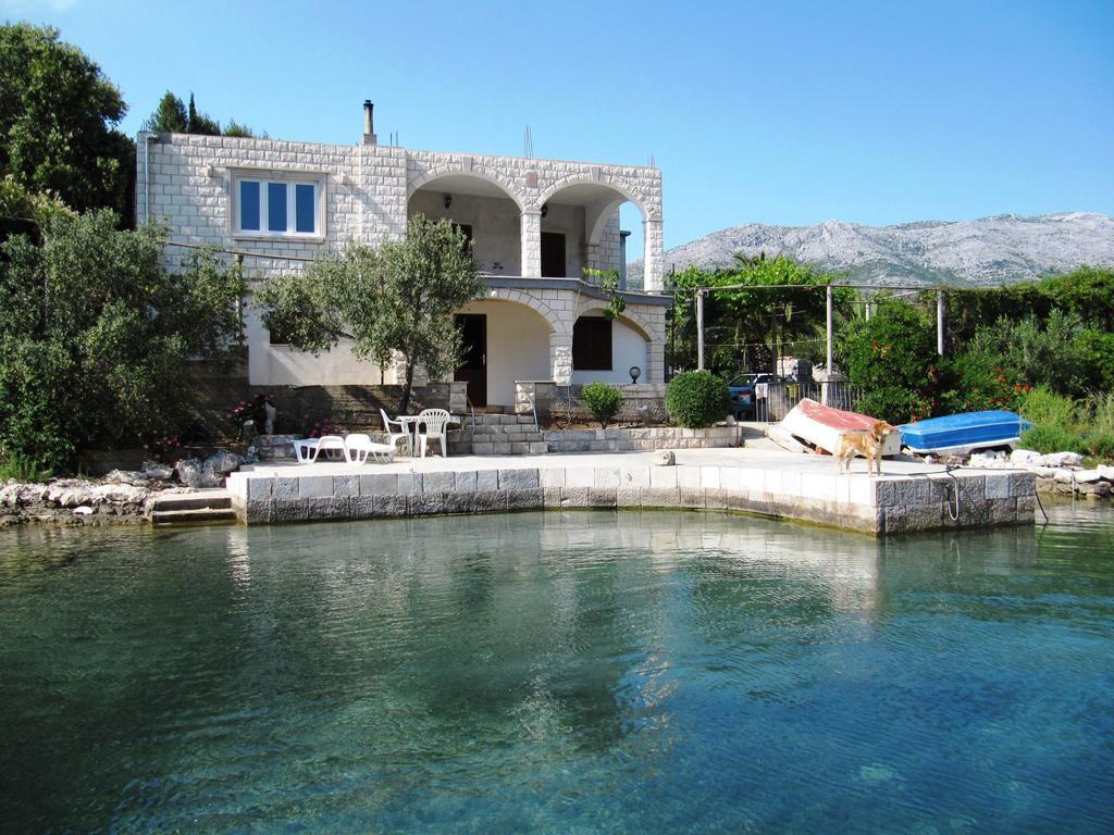 Apartmans And Rooms Dunjini Dvori Korčula Chambre photo
