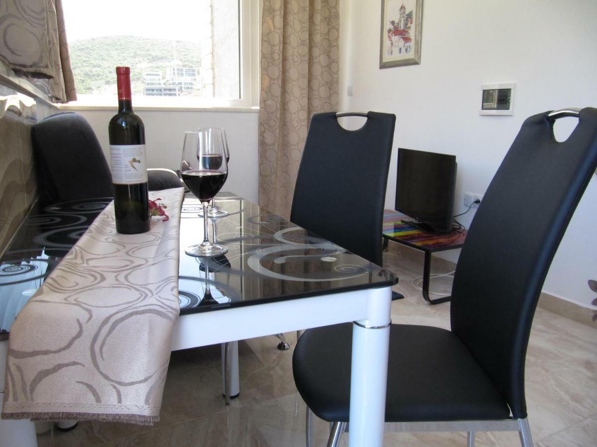 Apartmans And Rooms Dunjini Dvori Korčula Extérieur photo