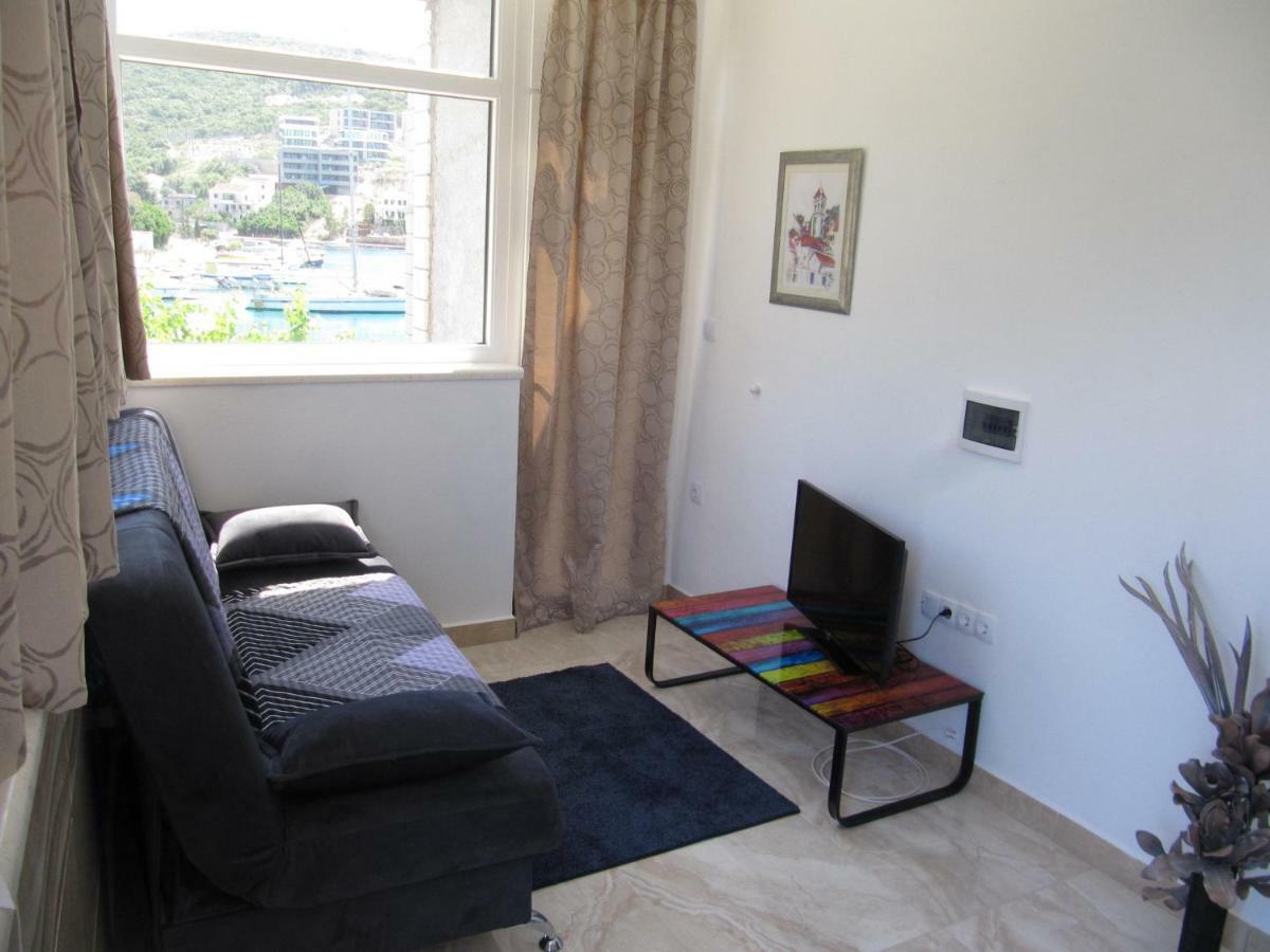 Apartmans And Rooms Dunjini Dvori Korčula Extérieur photo
