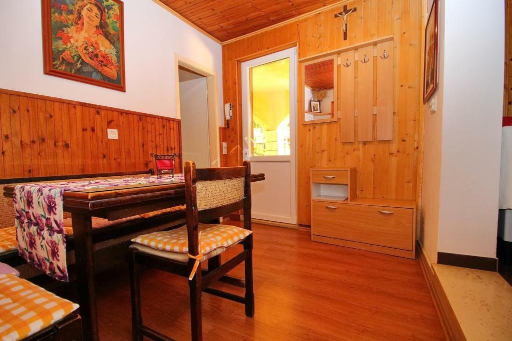Apartmans And Rooms Dunjini Dvori Korčula Extérieur photo