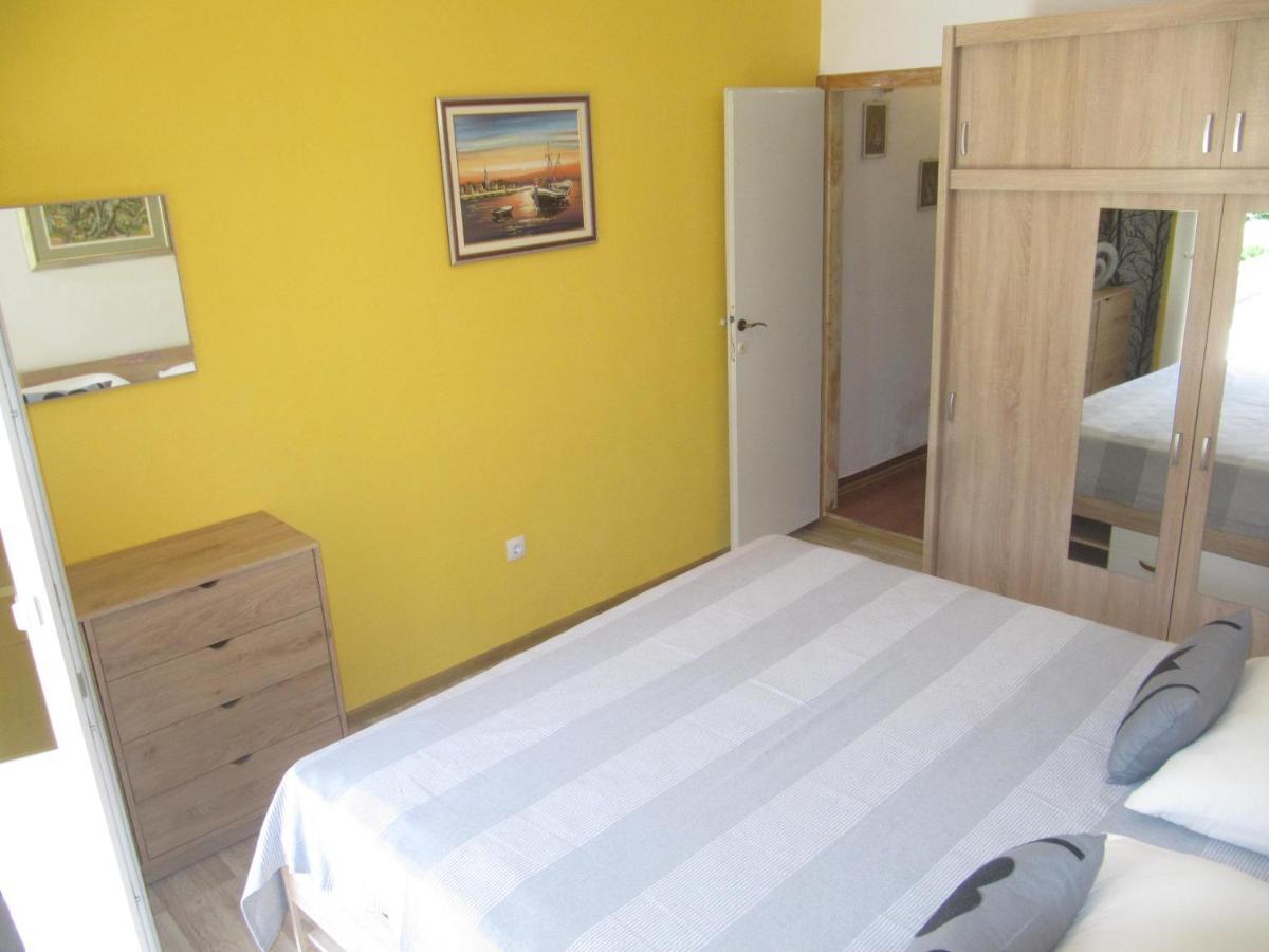 Apartmans And Rooms Dunjini Dvori Korčula Extérieur photo