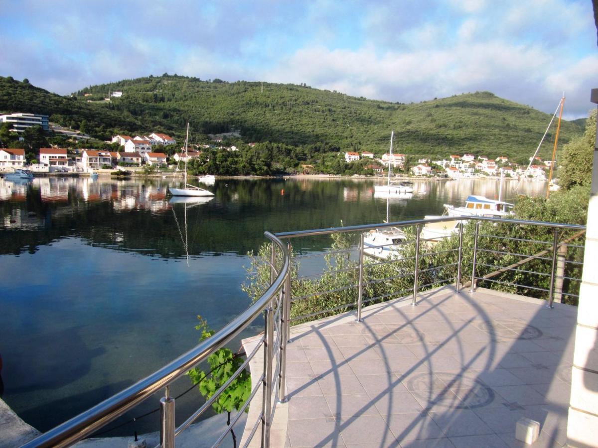 Apartmans And Rooms Dunjini Dvori Korčula Extérieur photo